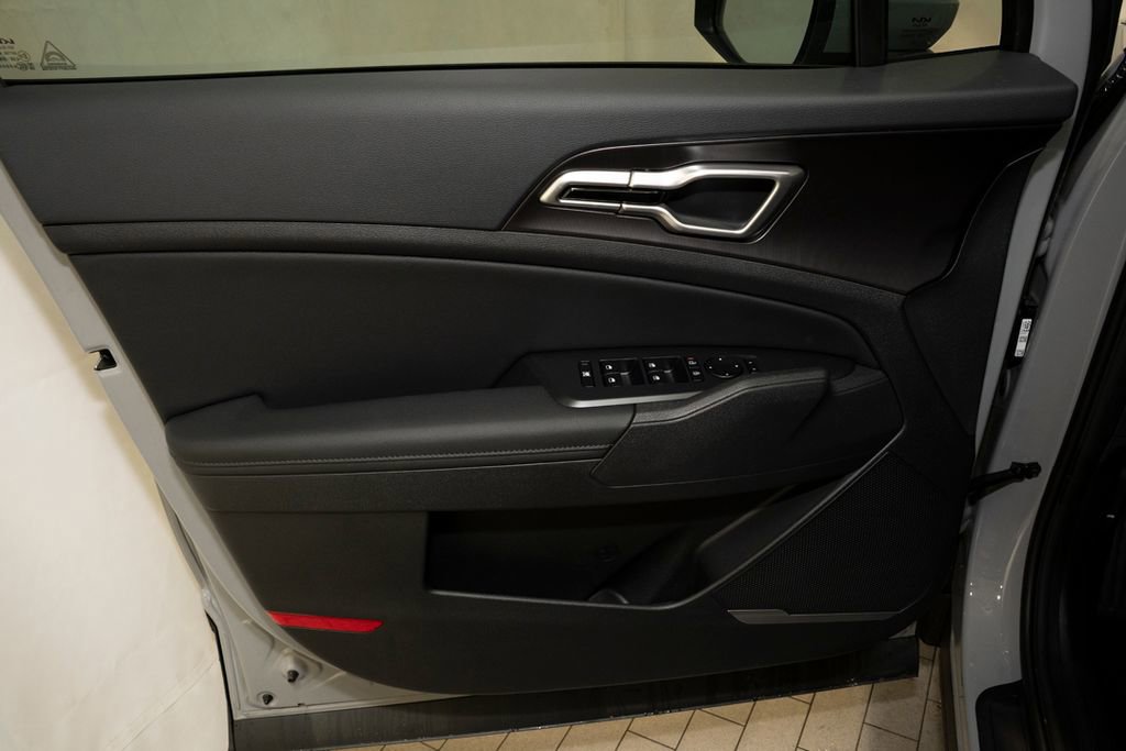 New 2026 Kia Sportage AWD Hybrid image 13