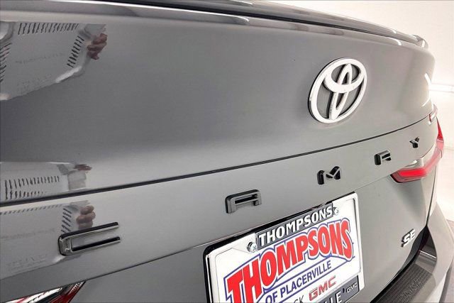 Used 2025 Toyota Camry SE w/ Convenience Package image 31