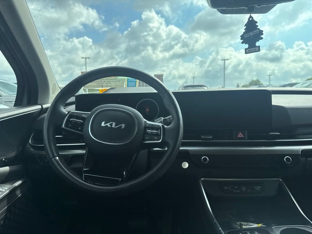 Used 2026 Kia Carnival SX Prestige FWD image 12