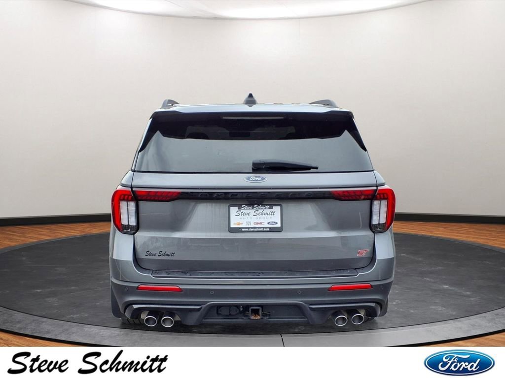 Used 2025 Ford Explorer ST image 29