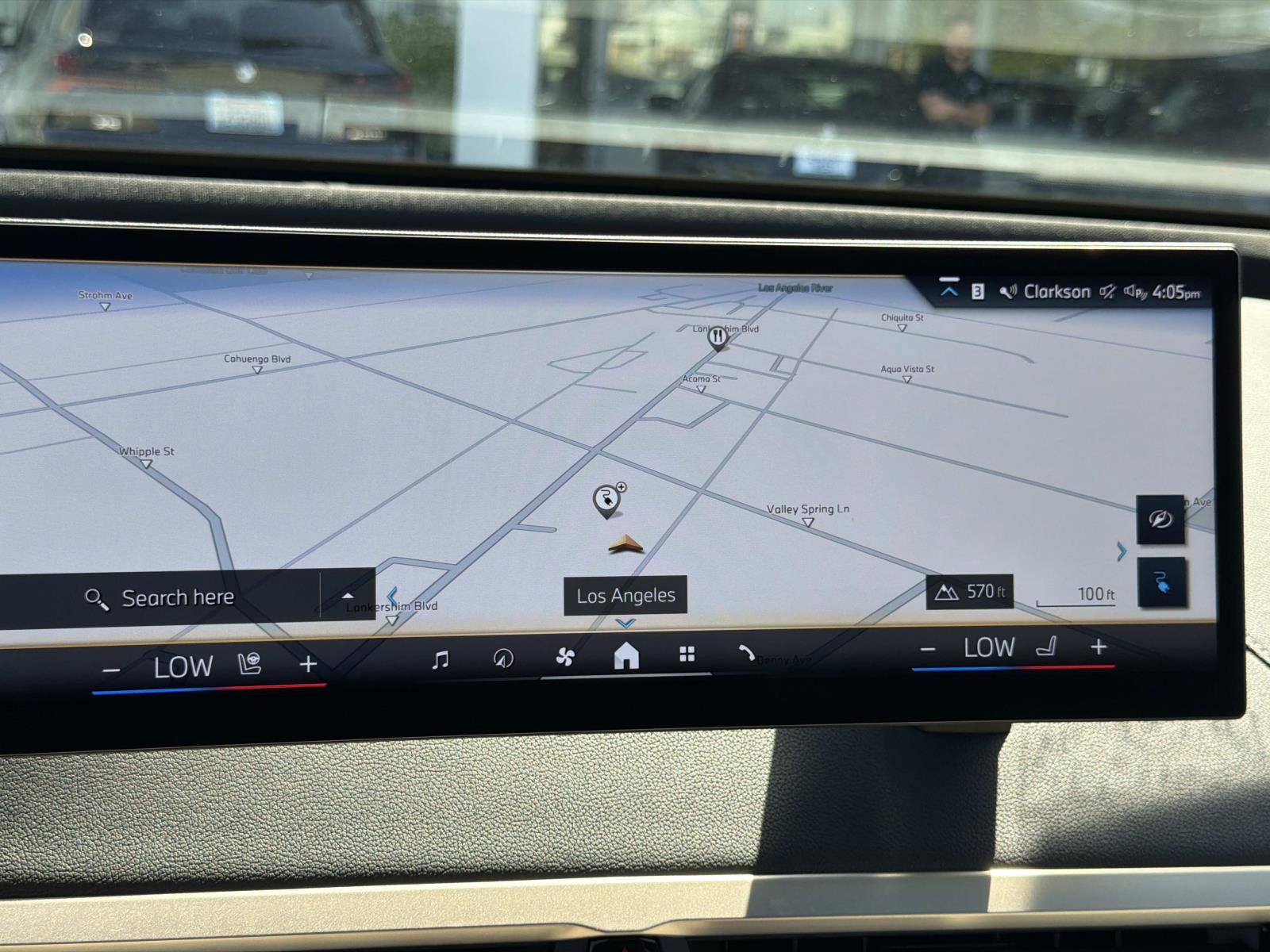 Certified 2025 BMW iX xDrive50 image 25