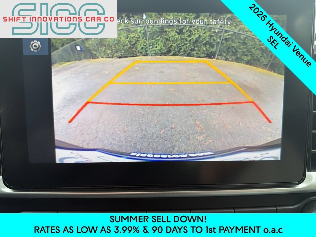 Used 2025 Hyundai Venue SEL FWD image 17