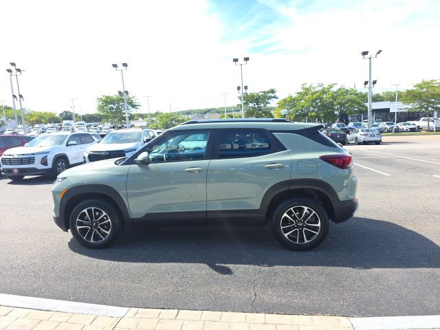 Used 2026 Chevrolet TrailBlazer LT AWD/4WD image 5