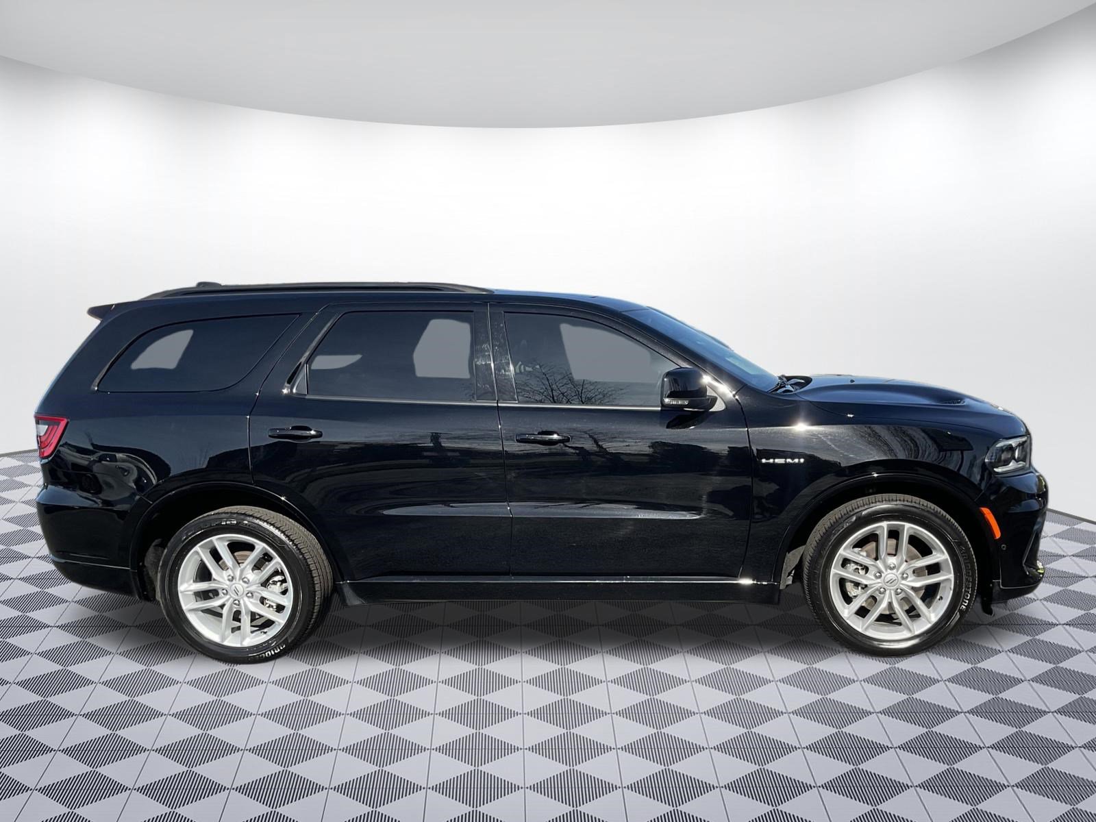 Used 2025 Dodge Durango R/T image 2