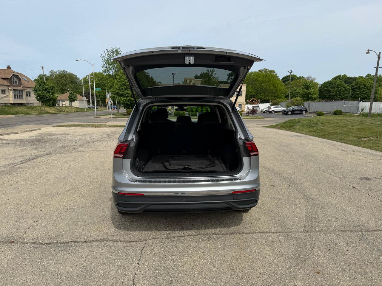 Used 2024 Volkswagen Tiguan S AWD/4WD image 8