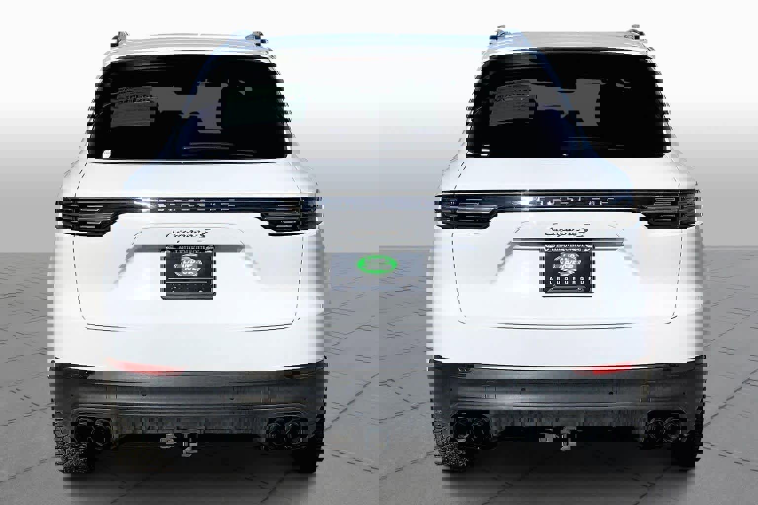 Used 2021 Porsche Cayenne S image 4