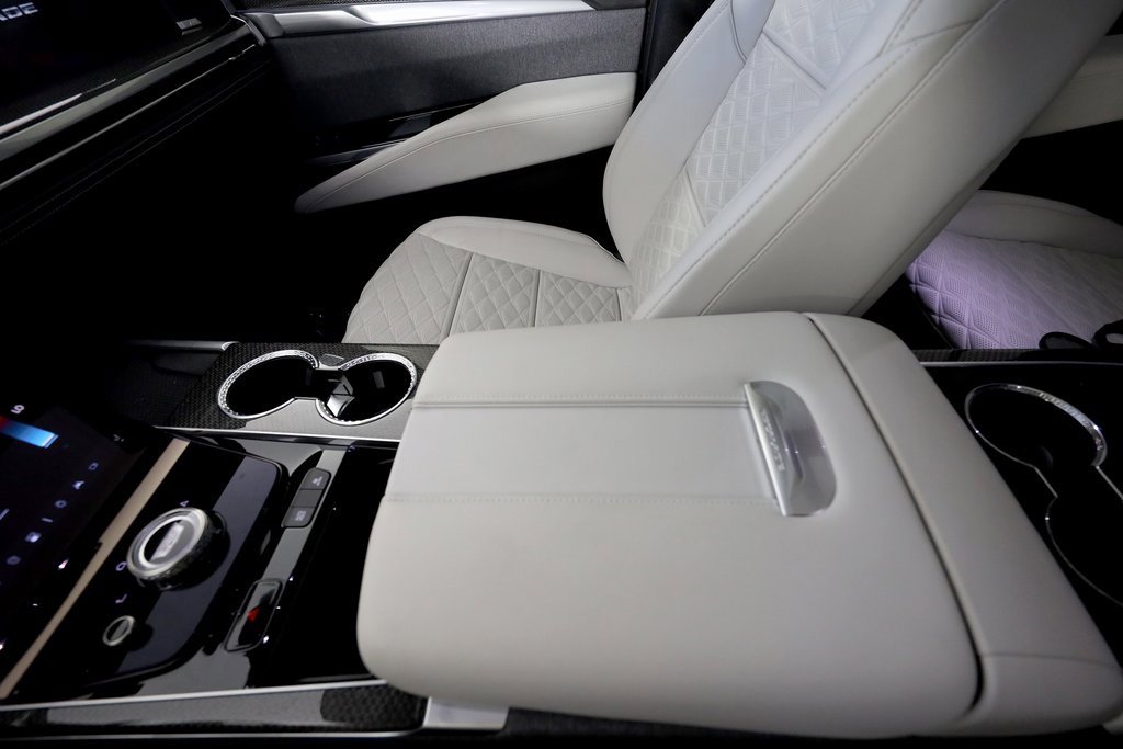 Used 2025 Cadillac Escalade V image 38