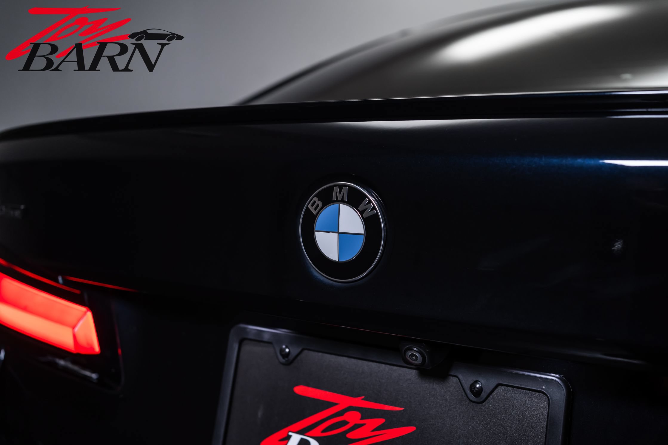 Used 2021 BMW M550i xDrive w/ Executive Package AWD/4WD image 12
