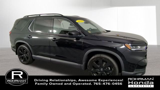 Used 2025 Honda Pilot Black Edition image 2