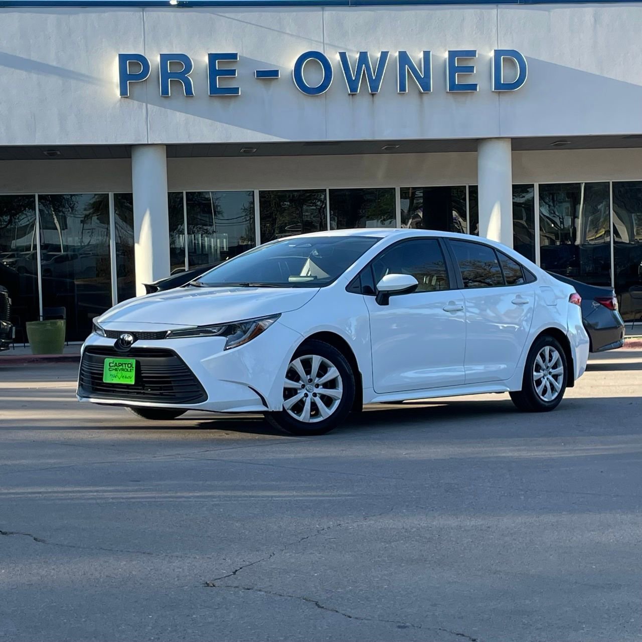 Used 2024 Toyota Corolla LE image 2