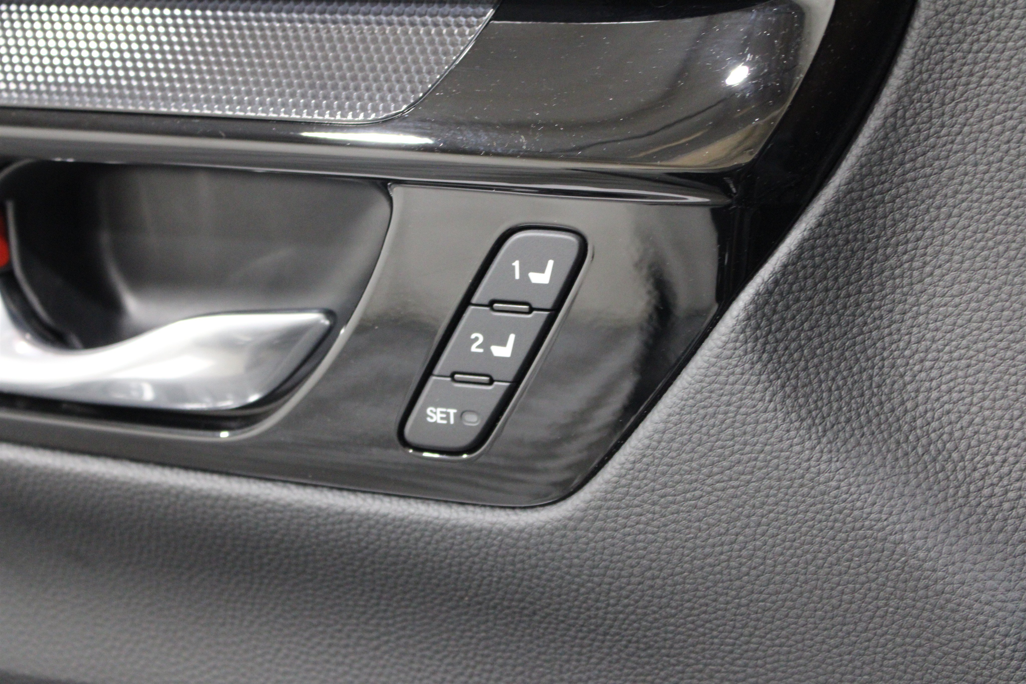 Used 2023 Honda CR-V Sport Touring image 8