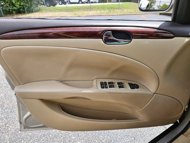 Used 2008 Buick Lucerne CX FWD image 29