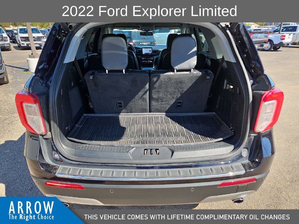 Used 2022 Ford Explorer Limited w/ Equipment Group 301A RWD image 18
