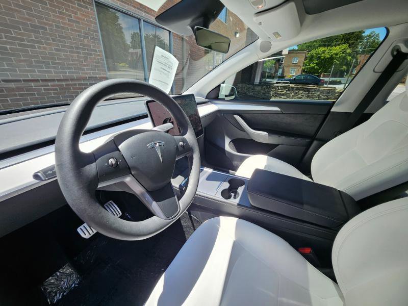 Used 2023 Tesla Model Y Performance AWD/4WD image 38