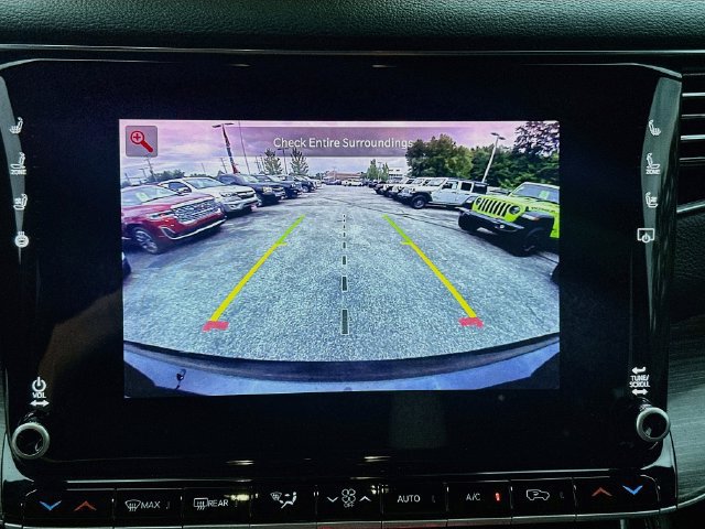 Used 2024 Jeep Wagoneer Series III AWD/4WD image 14