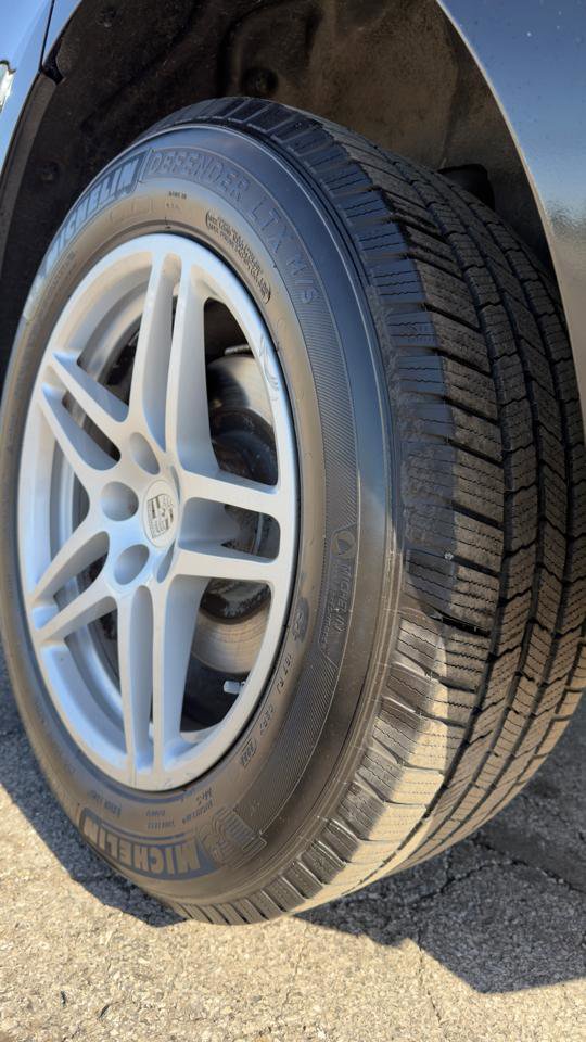 Used 2017 Porsche Macan AWD/4WD image 8