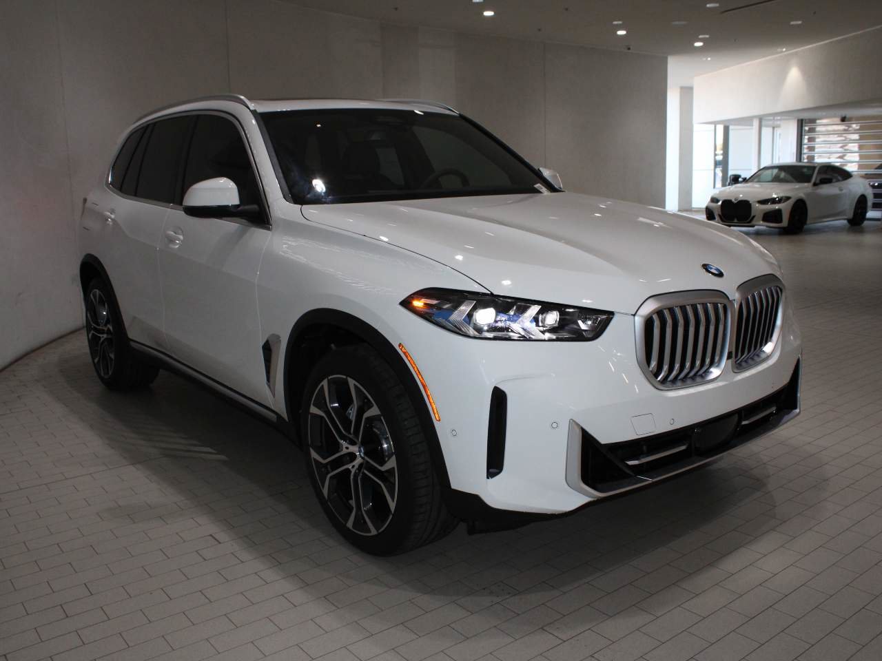 Used 2026 BMW X5 sDrive40i w/ Premium Package RWD image 7