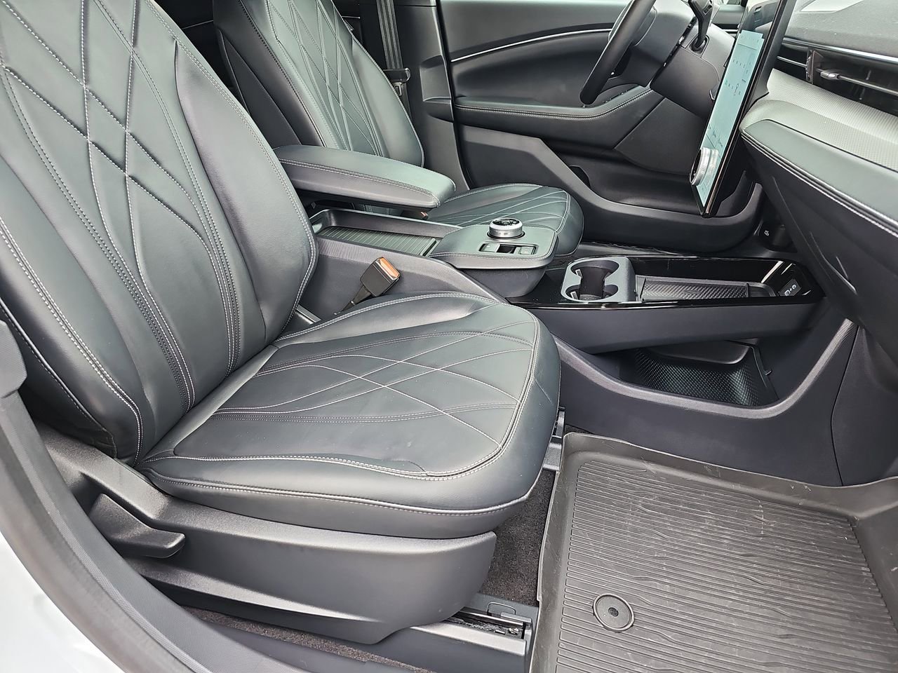 Used 2023 Ford Mustang Mach-E Select w/ Comfort Package Lite image 13