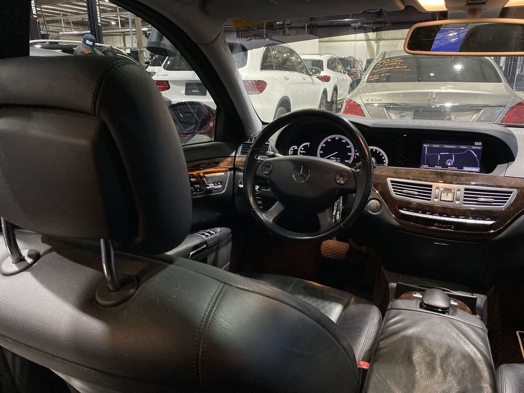 Used 2009 Mercedes-Benz S 550 4MATIC w/ Sport Pkg image 2