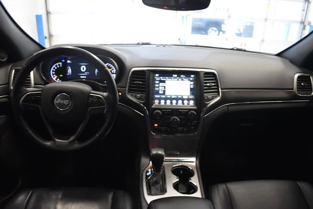 Used 2018 Jeep Grand Cherokee Limited AWD/4WD image 5