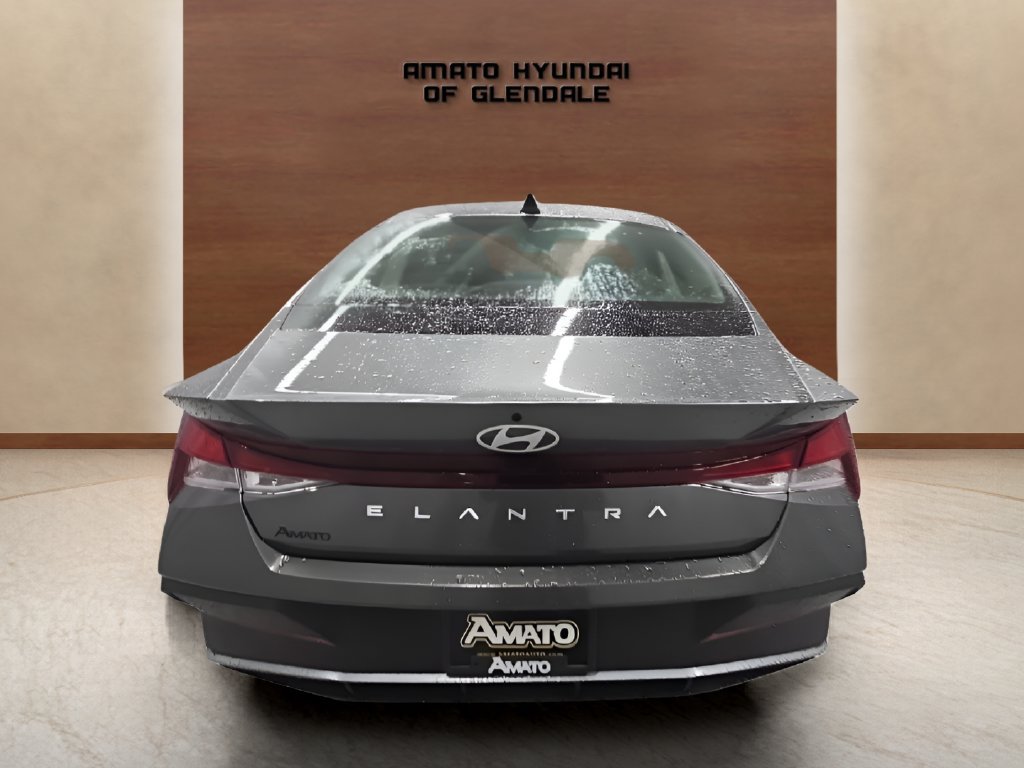 New 2026 Hyundai Elantra SE FWD image 5