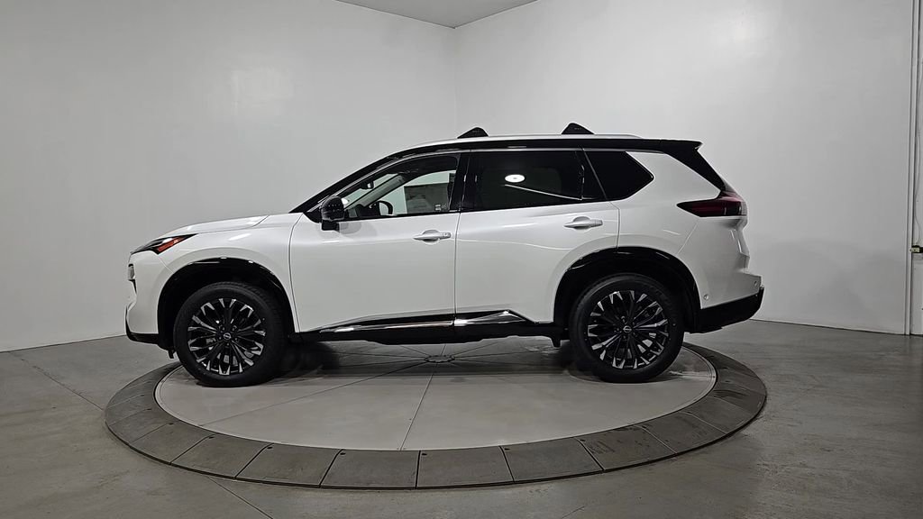 New 2026 Nissan Rogue Platinum image 2