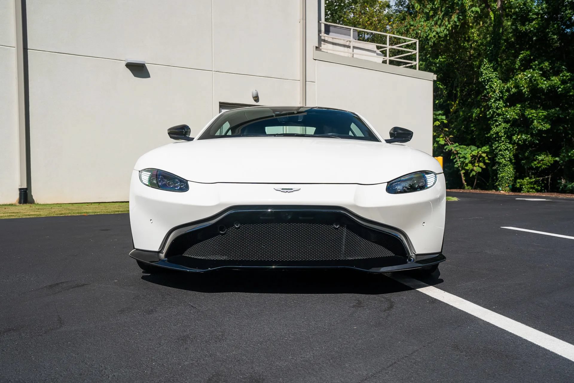 Used 2019 Aston Martin V8 Vantage Coupe RWD image 16