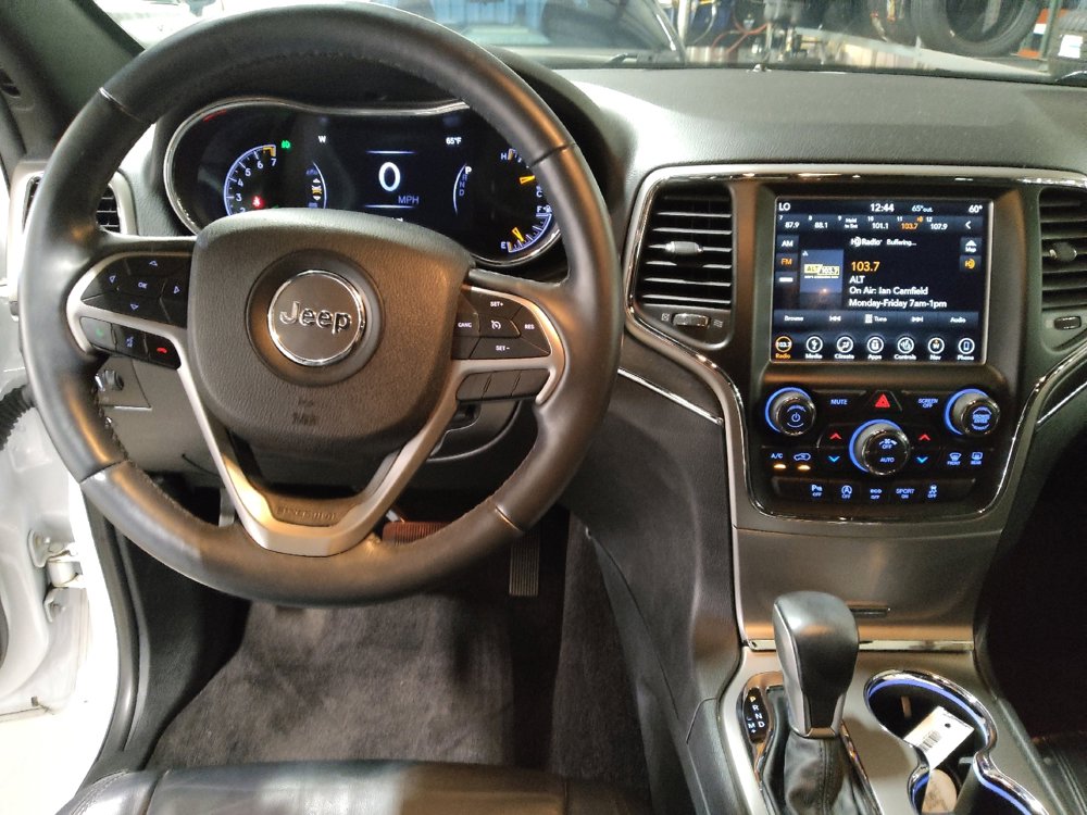 Used 2018 Jeep Grand Cherokee Limited image 22