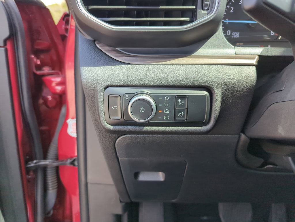 Used 2023 Ford Explorer Limited image 20