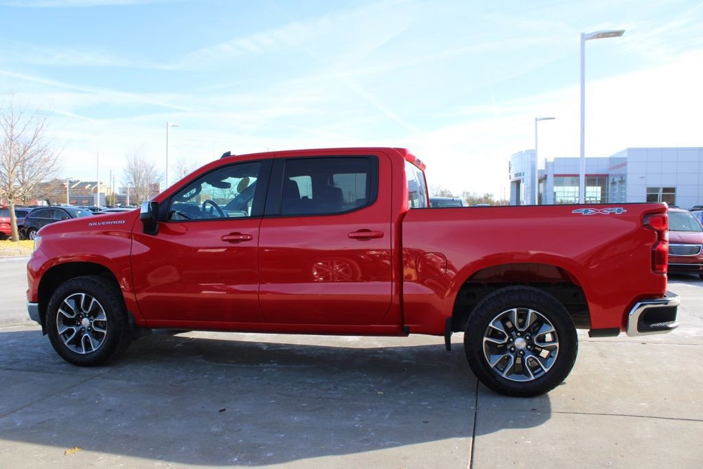 Used 2023 Chevrolet Silverado 1500 LT image 4