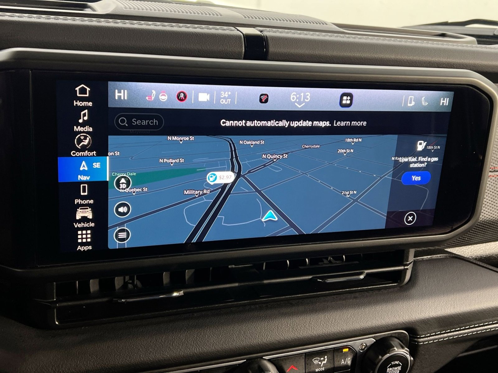 Used 2024 Jeep Wrangler Unlimited Rubicon w/ Technology Group image 24