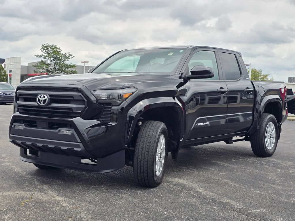 Certified 2024 Toyota Tacoma SR5 AWD/4WD image 12