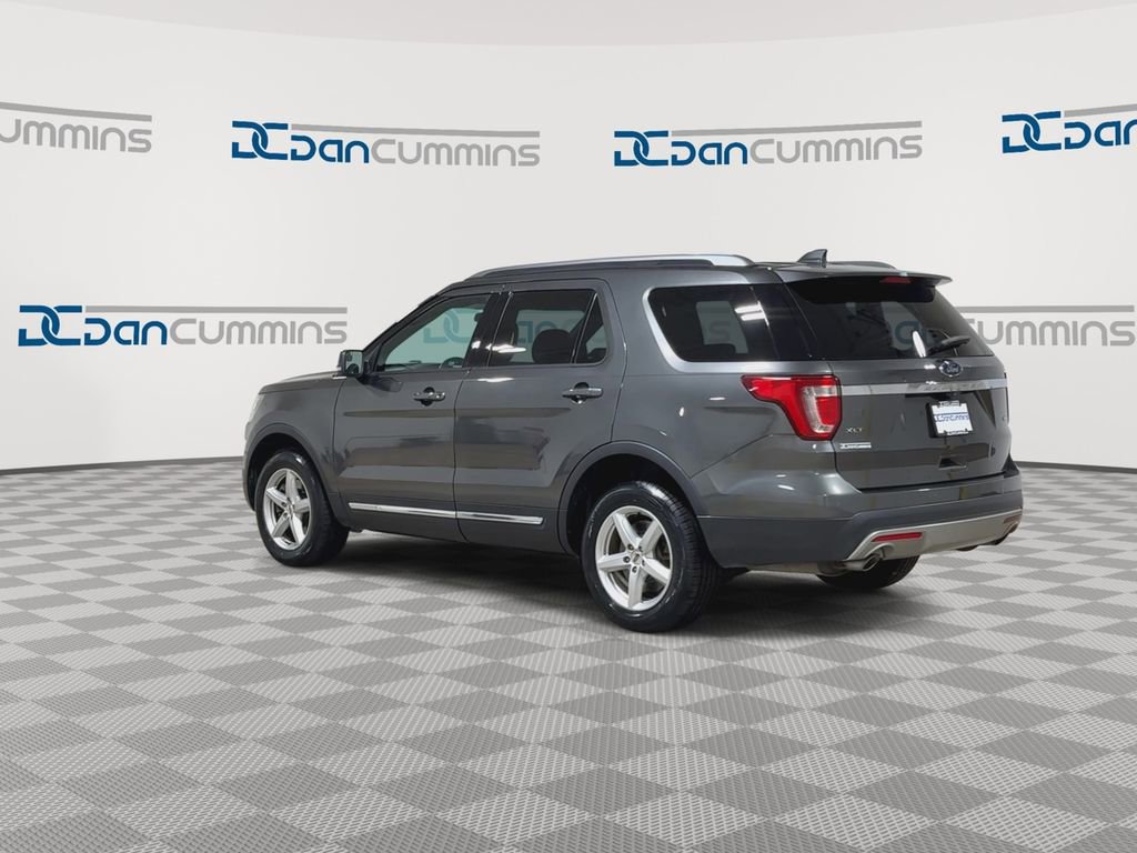 Used 2017 Ford Explorer XLT AWD/4WD image 6