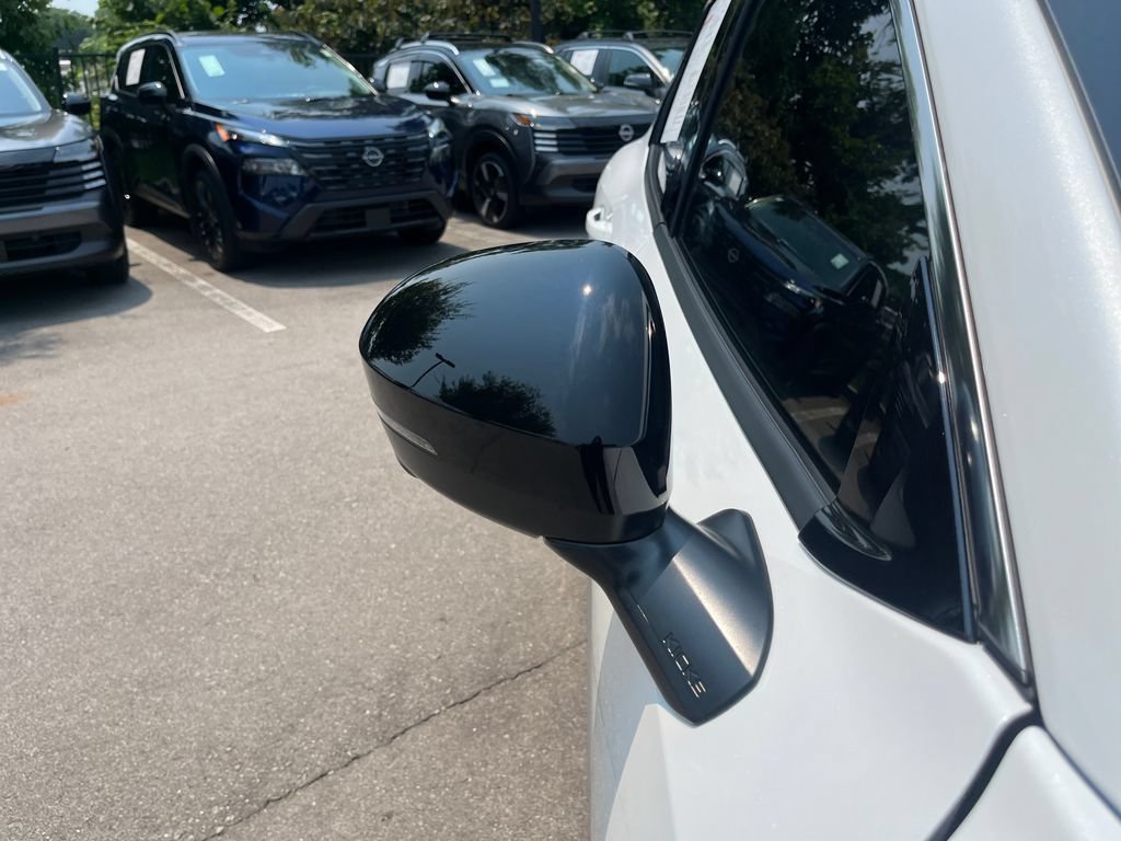 Certified 2026 Nissan Kicks SR FWD image 38