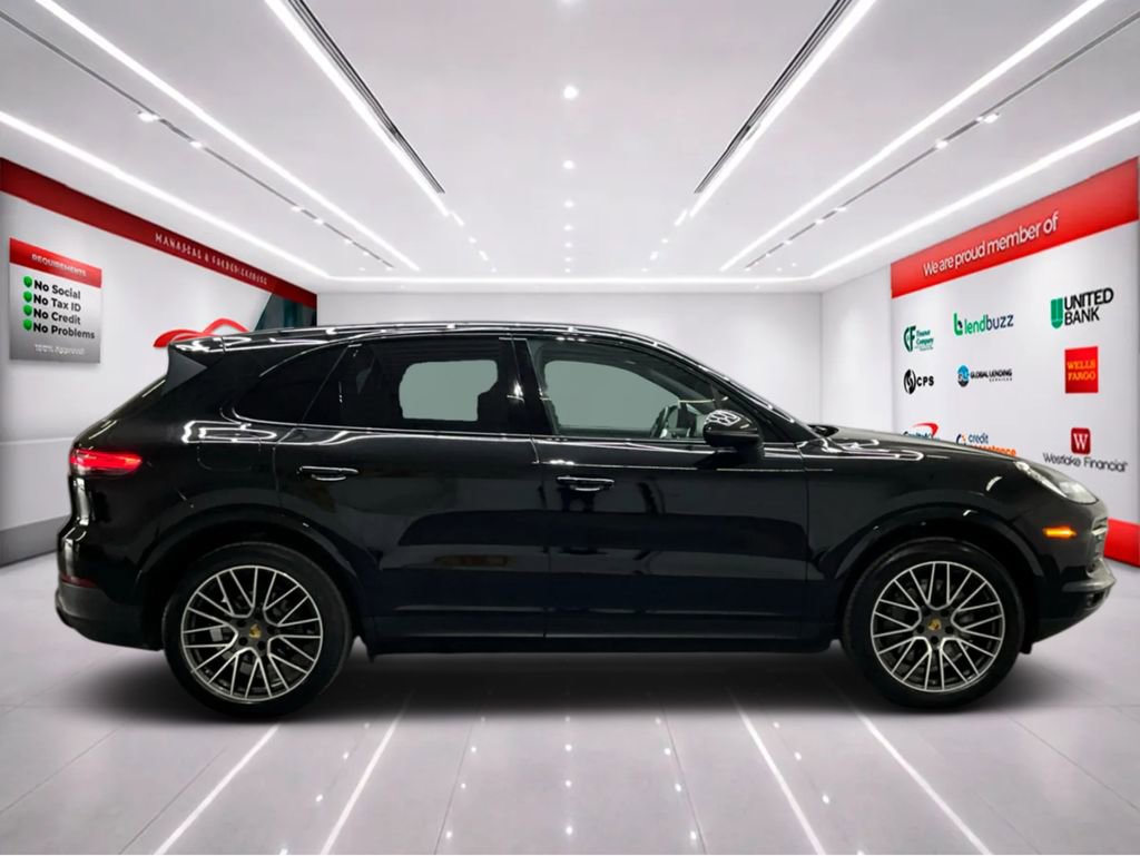 Used 2021 Porsche Cayenne S w/ Premium Package AWD/4WD image 9