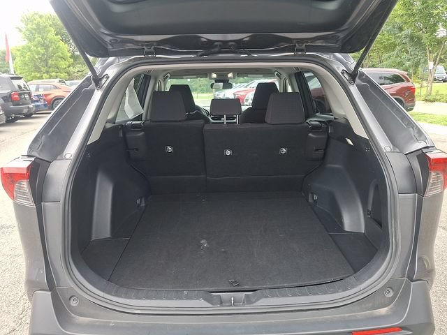 Used 2025 Toyota RAV4 LE AWD/4WD image 27