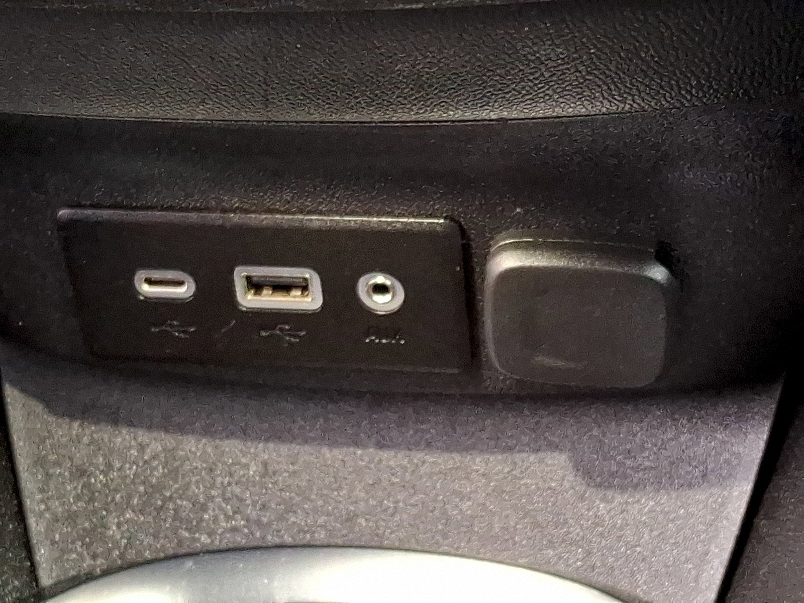 Used 2024 Chevrolet Malibu LT FWD image 23