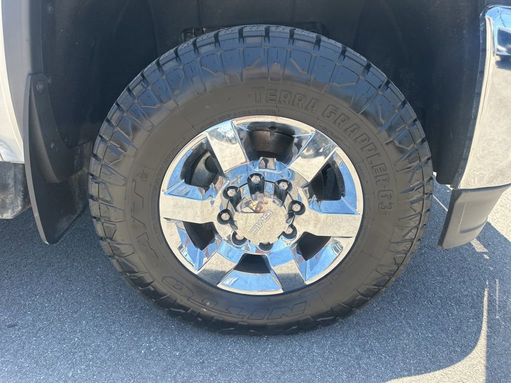 Used 2017 GMC Sierra 2500 SLT w/ Duramax Plus Package AWD/4WD image 12