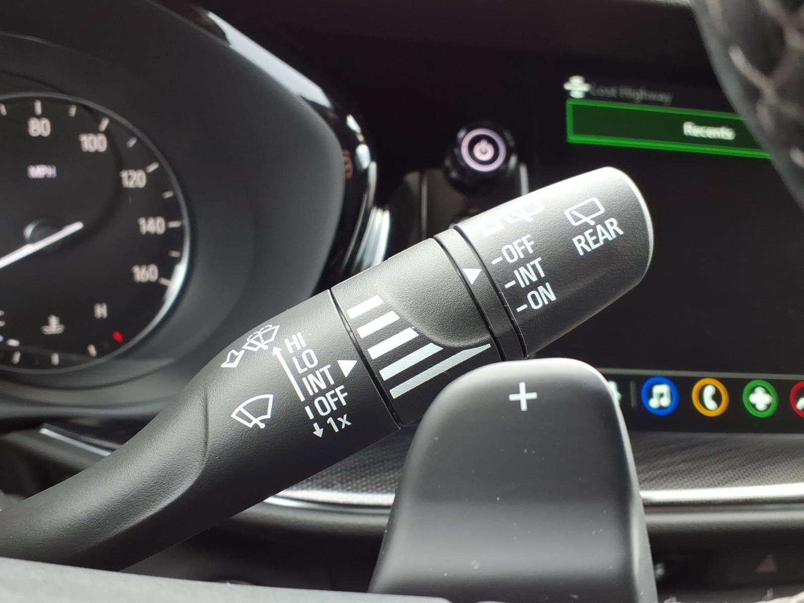 Used 2023 Buick Envision Preferred image 26