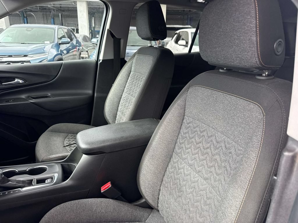 Used 2023 Chevrolet Equinox LT FWD image 26