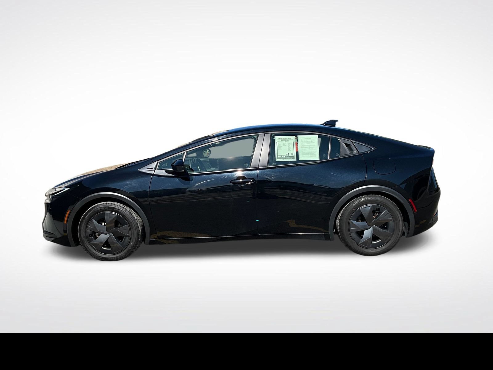 Used 2024 Toyota Prius LE FWD image 14
