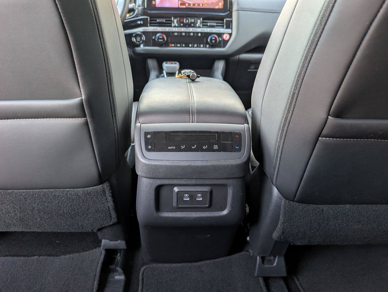 Used 2026 Nissan Pathfinder SL FWD image 33