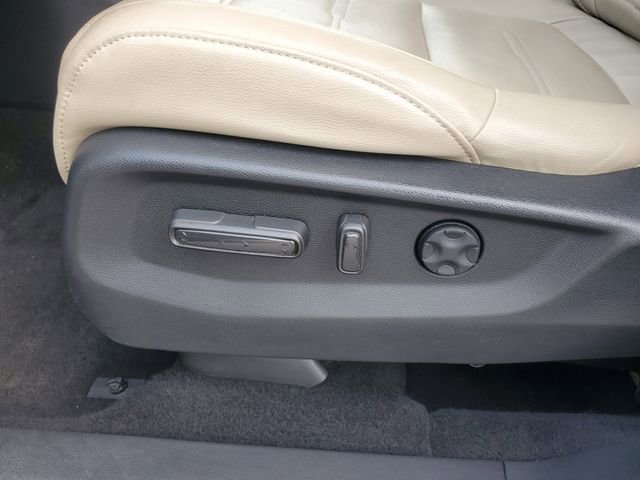 Used 2018 Honda CR-V Touring image 18