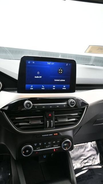 Used 2020 Ford Escape SE image 19