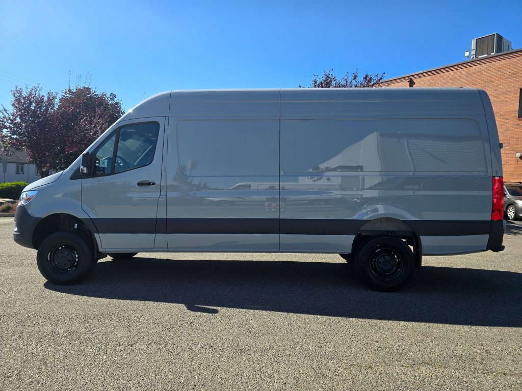 New 2026 Mercedes-Benz Sprinter 2500 image 3