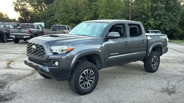 Used 2021 Toyota Tacoma TRD Sport w/ TRD Premium Sport Package AWD/4WD image 2