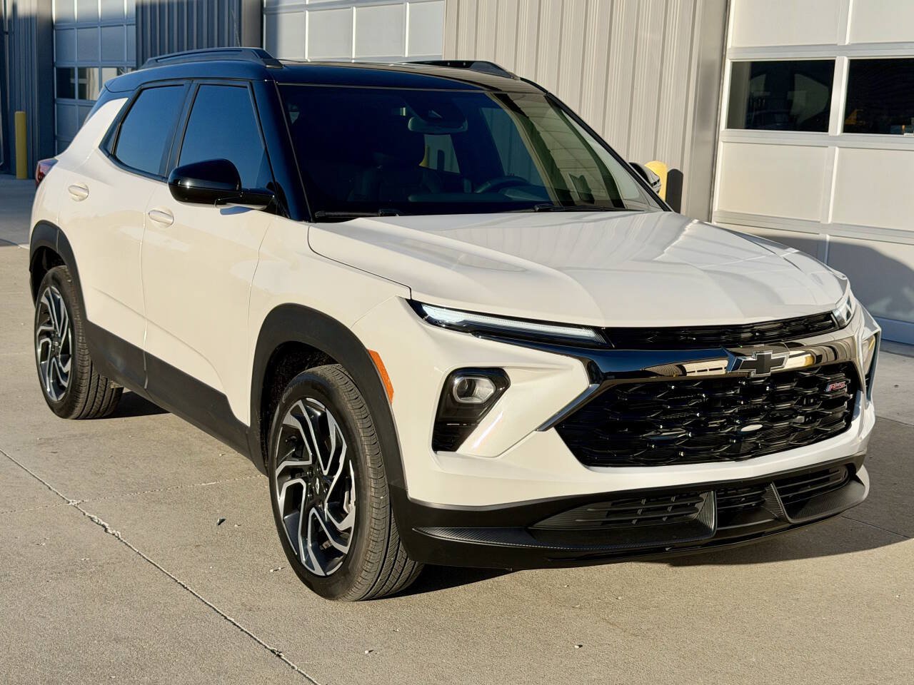 Used 2025 Chevrolet TrailBlazer RS w/ Convenience Package FWD image 8