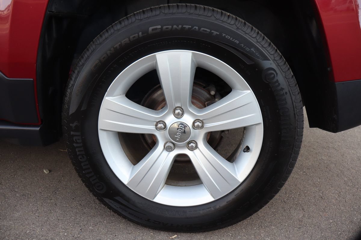 Used 2015 Jeep Patriot Limited w/ Sun/Sound Group FWD image 41