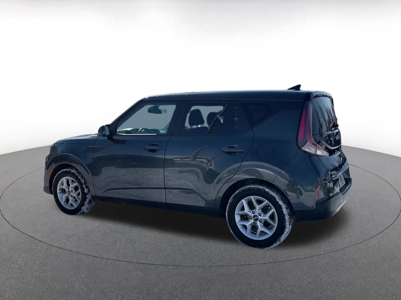 Used 2025 Kia Soul LX w/ LX Technology Package image 10