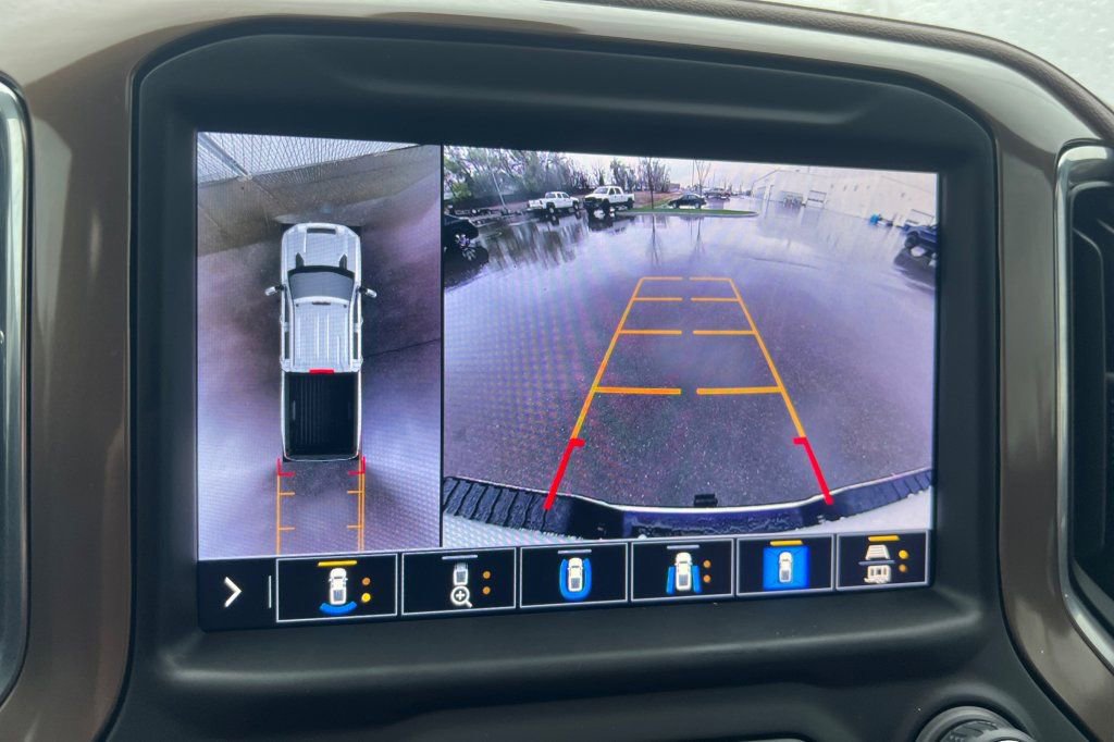 Used 2023 Chevrolet Silverado 2500 High Country w/ Z71 Off-Road Package AWD/4WD image 16